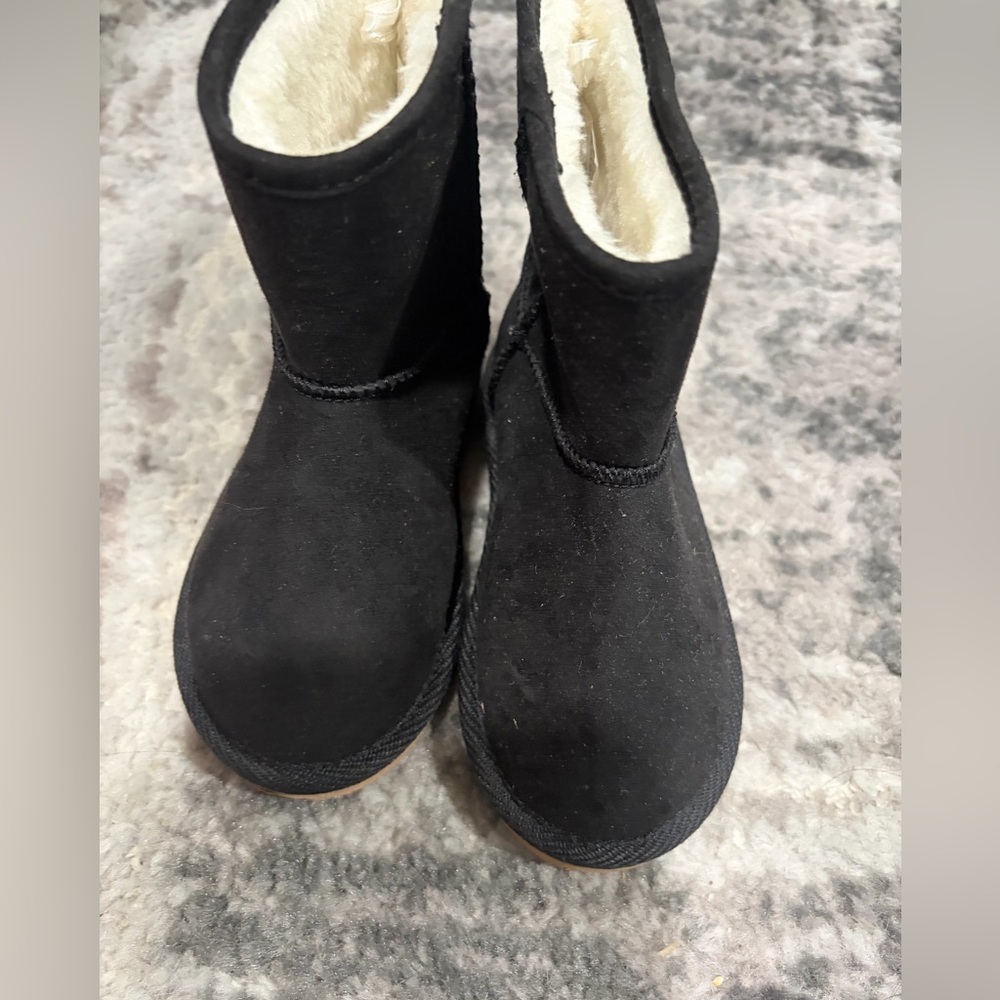 Old Navy Toddler Girls Black Kids Boots with Cream Lining size 8